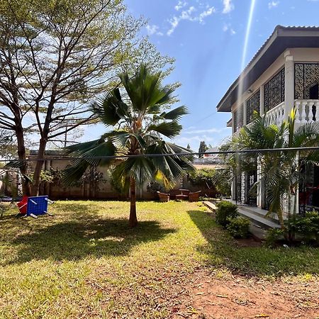 Akogo House - Bnb , Hostel, Backpackers & Volunteer Center Mombasa Eksteriør bilde