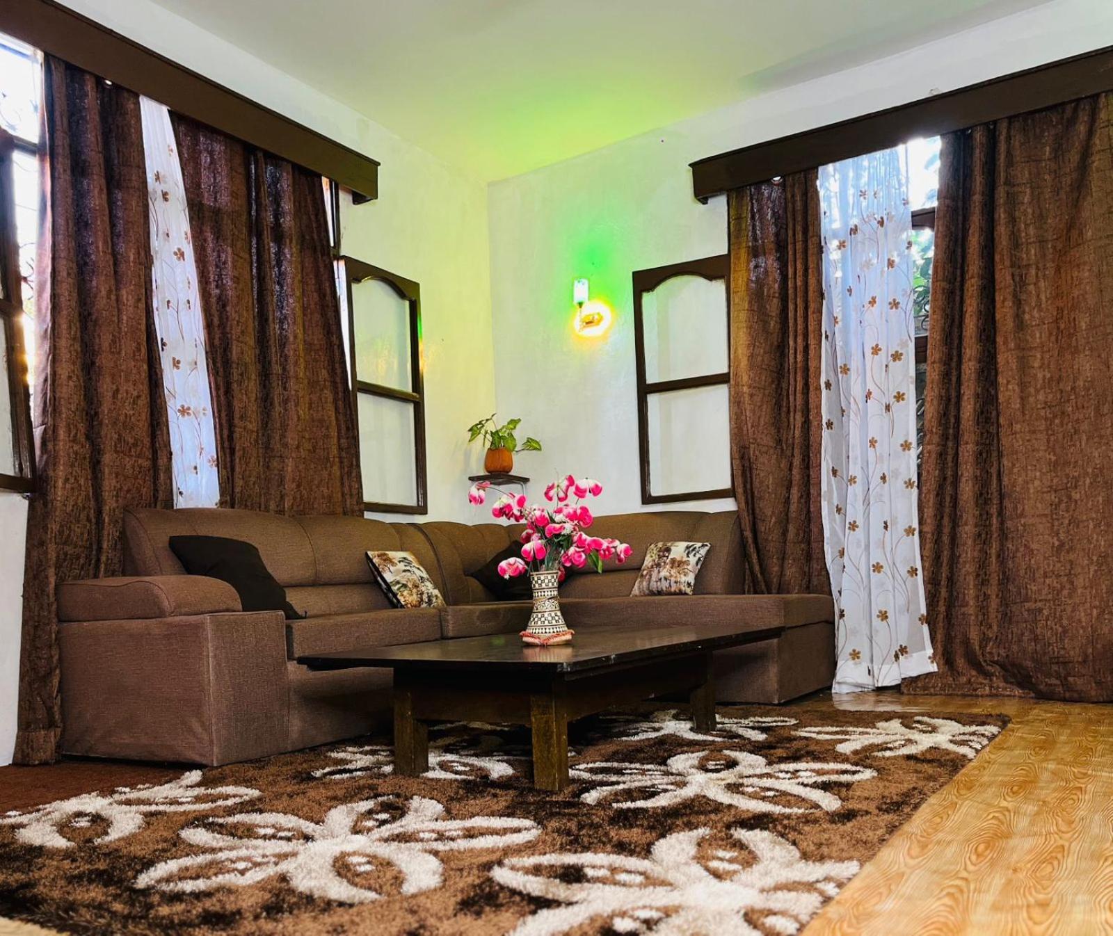 Akogo House - Bnb , Hostel, Backpackers & Volunteer Center Mombasa Eksteriør bilde