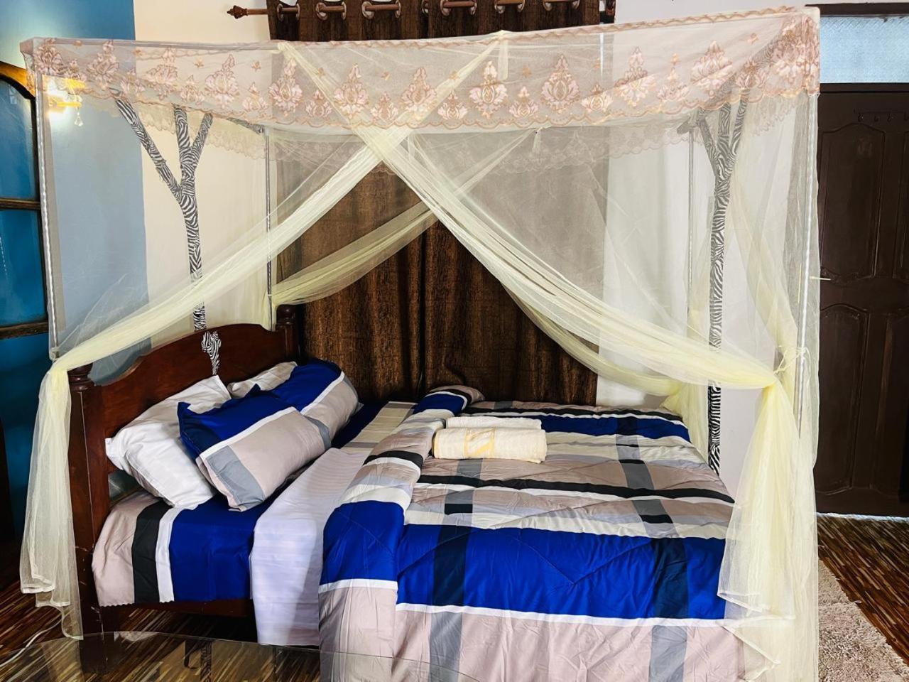 Akogo House - Bnb , Hostel, Backpackers & Volunteer Center Mombasa Eksteriør bilde
