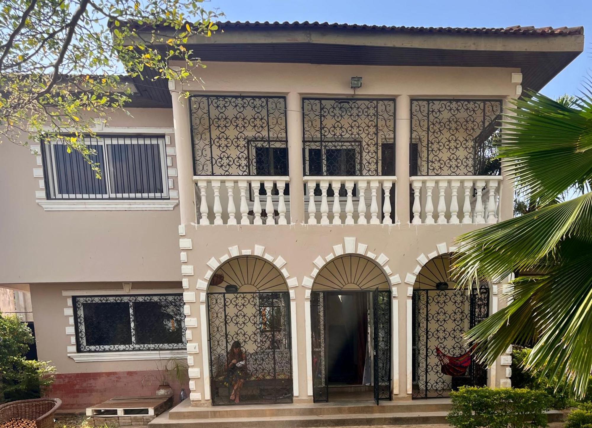 Akogo House - Bnb , Hostel, Backpackers & Volunteer Center Mombasa Eksteriør bilde