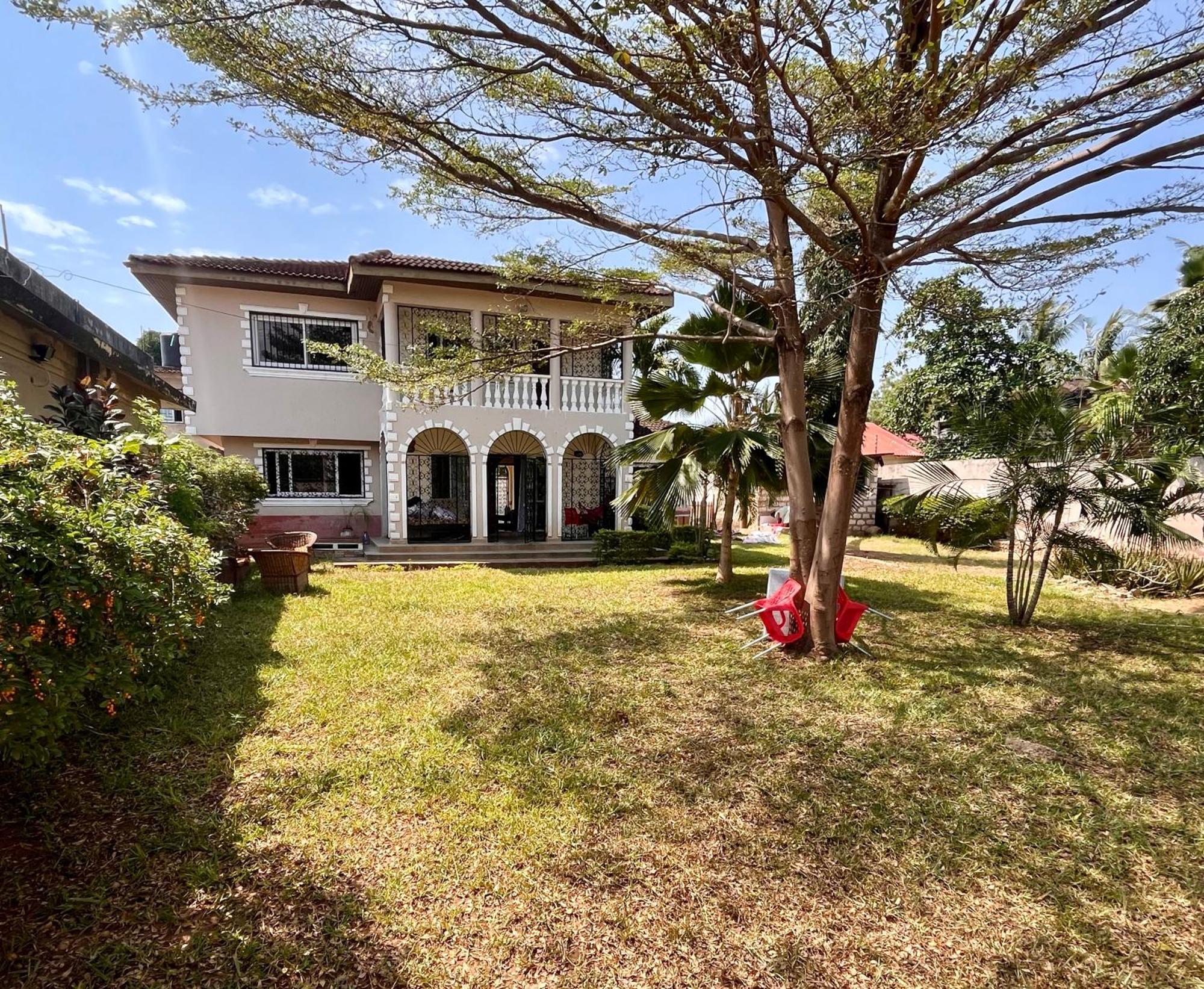 Akogo House - Bnb , Hostel, Backpackers & Volunteer Center Mombasa Eksteriør bilde