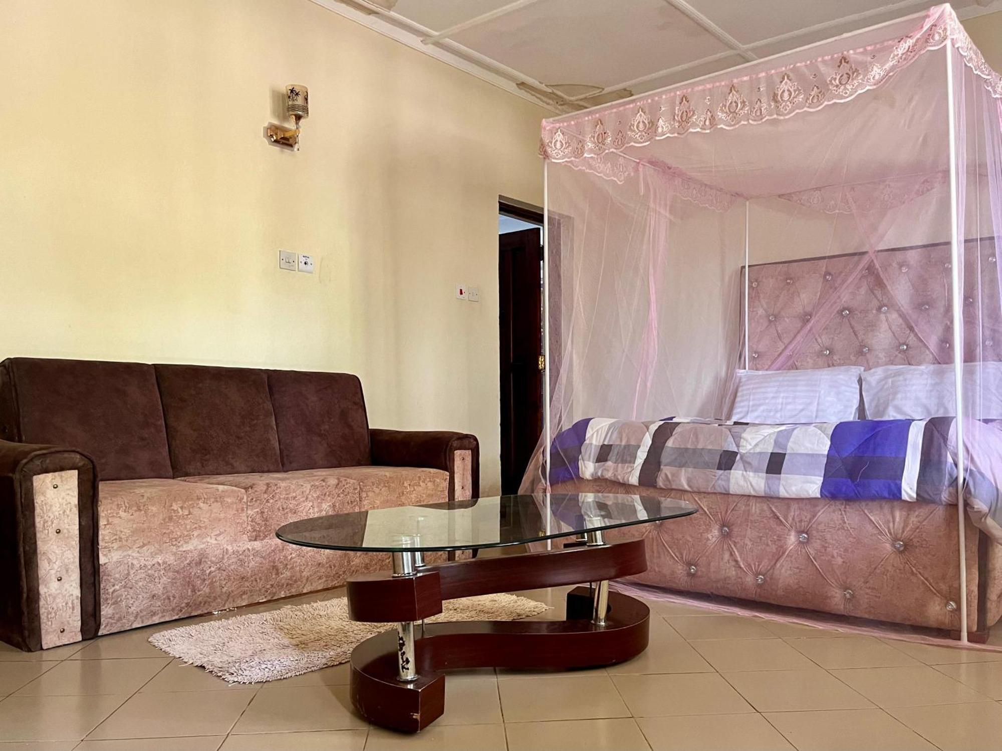 Akogo House - Bnb , Hostel, Backpackers & Volunteer Center Mombasa Eksteriør bilde