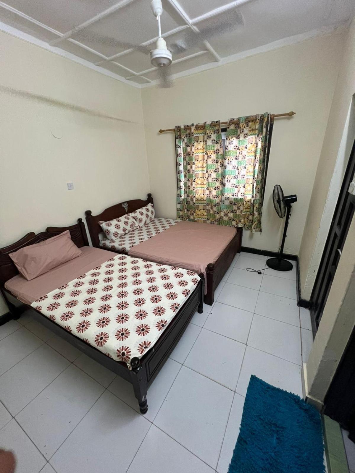 Akogo House - Bnb , Hostel, Backpackers & Volunteer Center Mombasa Eksteriør bilde