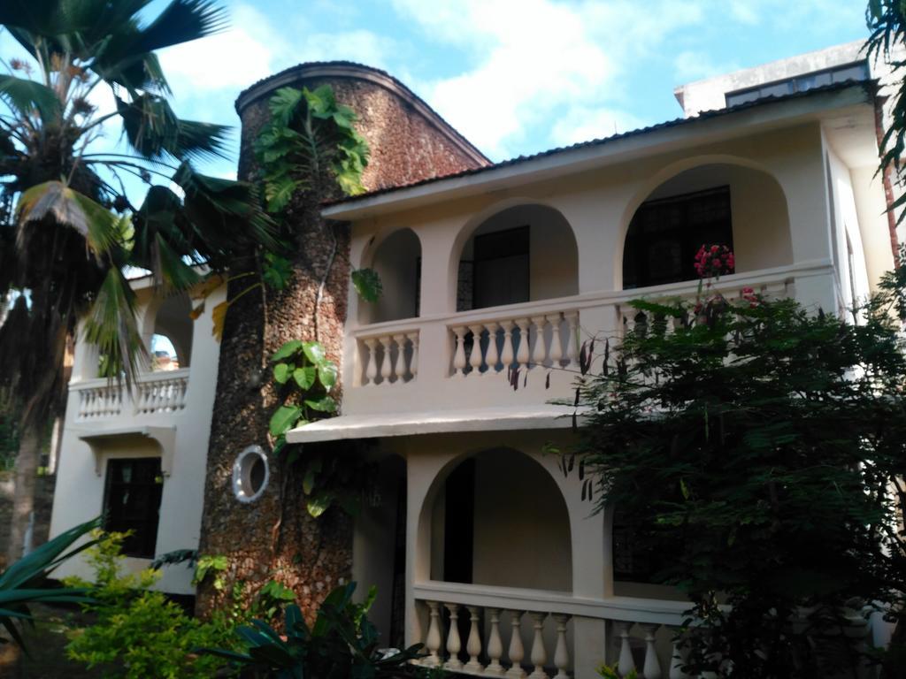 Akogo House - Bnb , Hostel, Backpackers & Volunteer Center Mombasa Eksteriør bilde