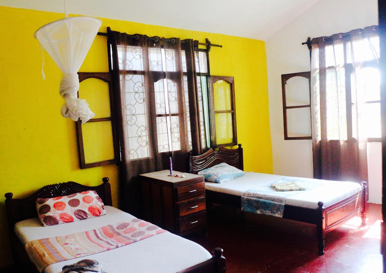 Akogo House - Bnb , Hostel, Backpackers & Volunteer Center Mombasa Eksteriør bilde