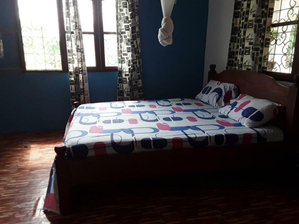 Akogo House - Bnb , Hostel, Backpackers & Volunteer Center Mombasa Eksteriør bilde