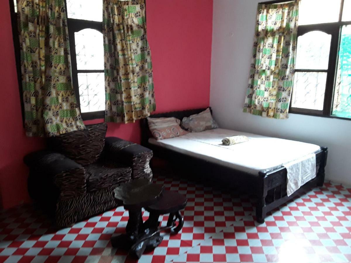 Akogo House - Bnb , Hostel, Backpackers & Volunteer Center Mombasa Eksteriør bilde